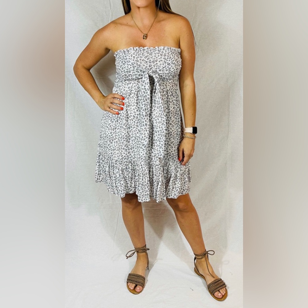 Front Knot Strapless Leopard Print Dress